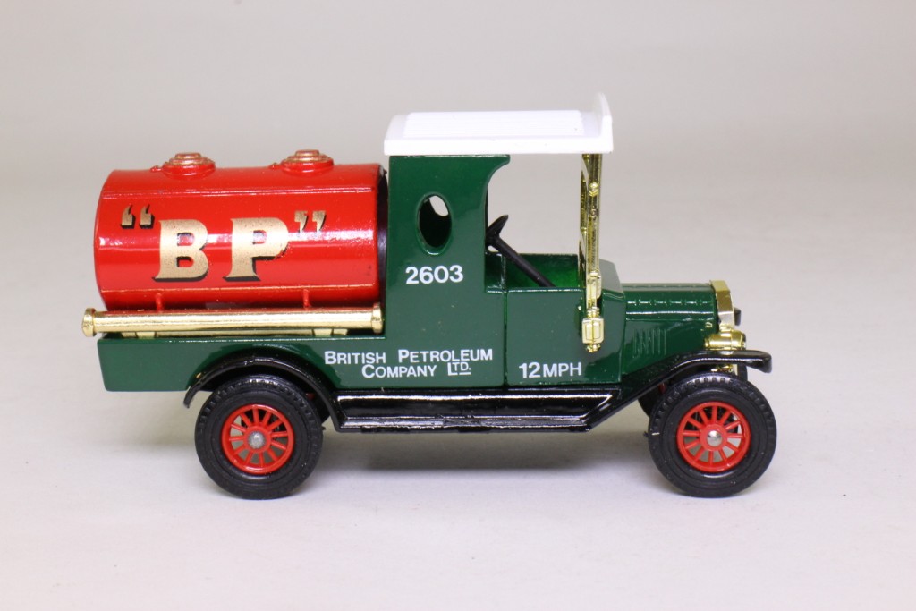 Models of Yesteryear Y-3/4; 1912 Ford Model T Tanker